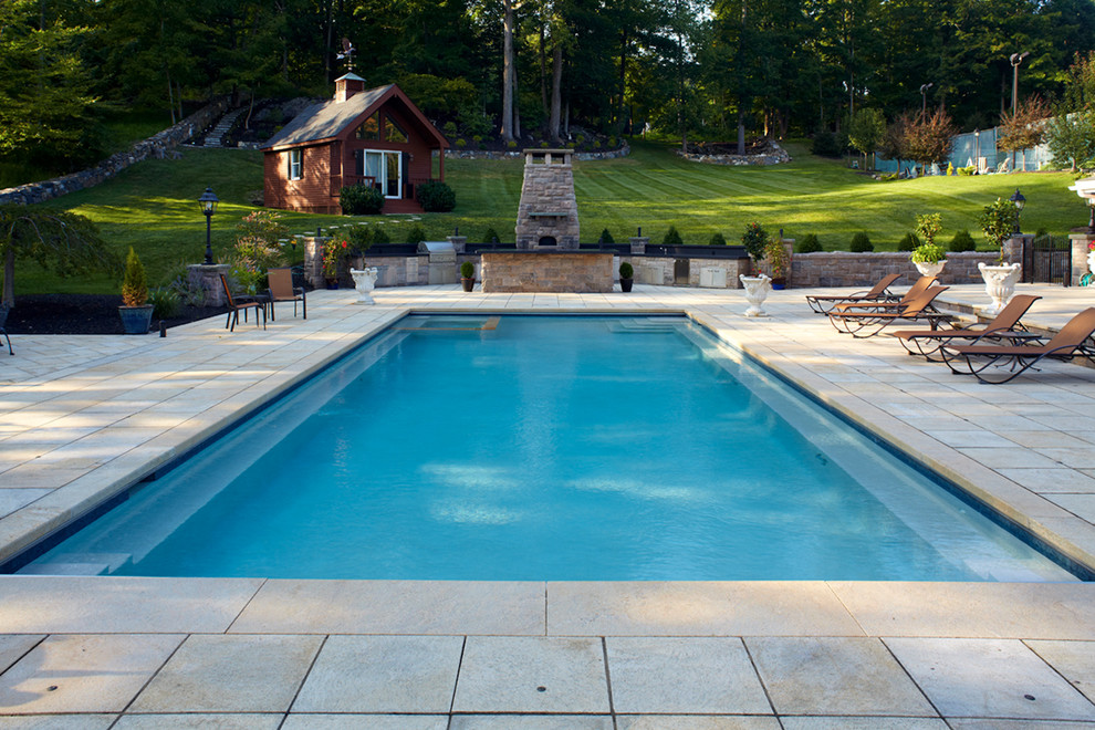 Ejemplo de piscina tradicional rectangular
