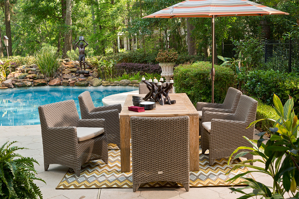 Reims Outdoor Dining Group and Arm Chairs Contemporary Patio