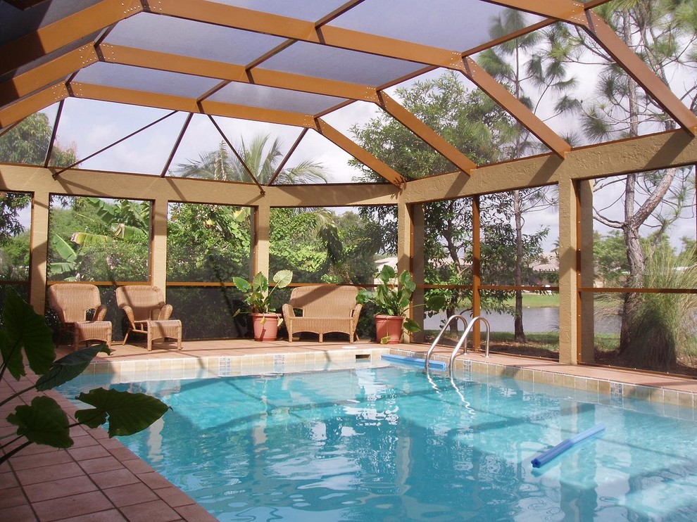Example of a classic pool design in Miami