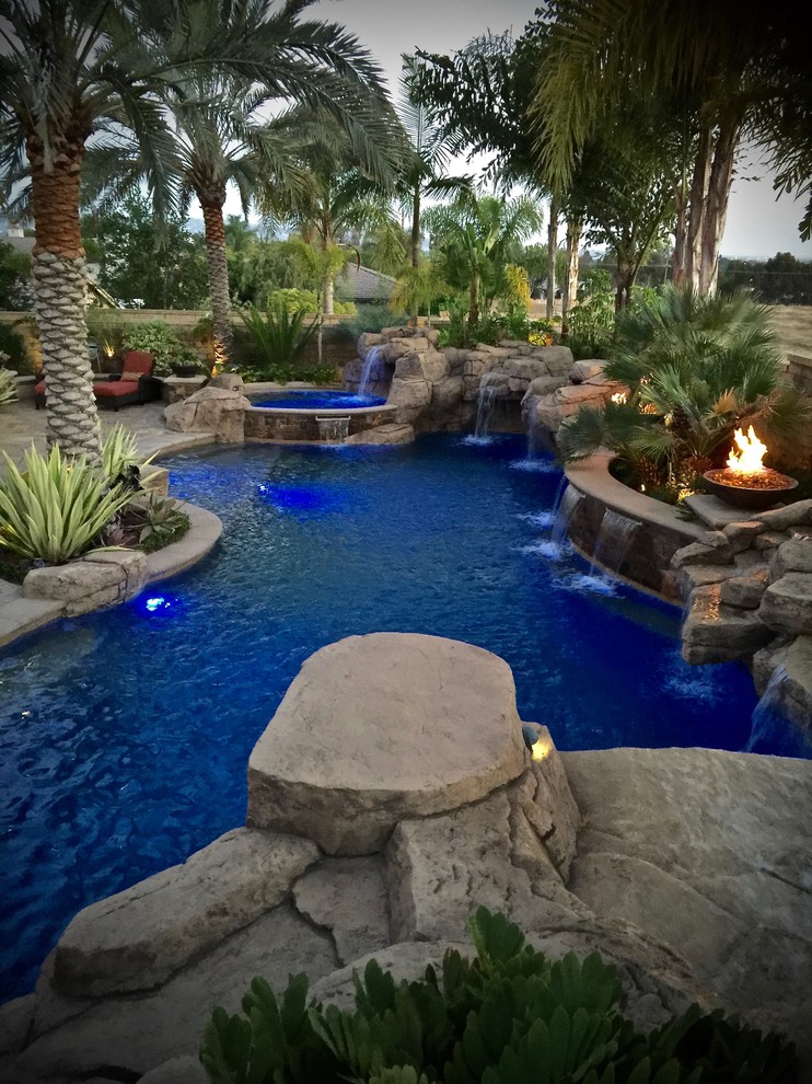 Pool - tropical pool idea in Orange County