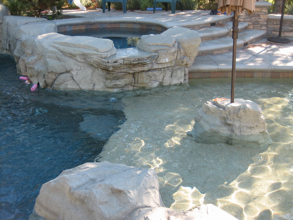 Exempel på en rustik pool