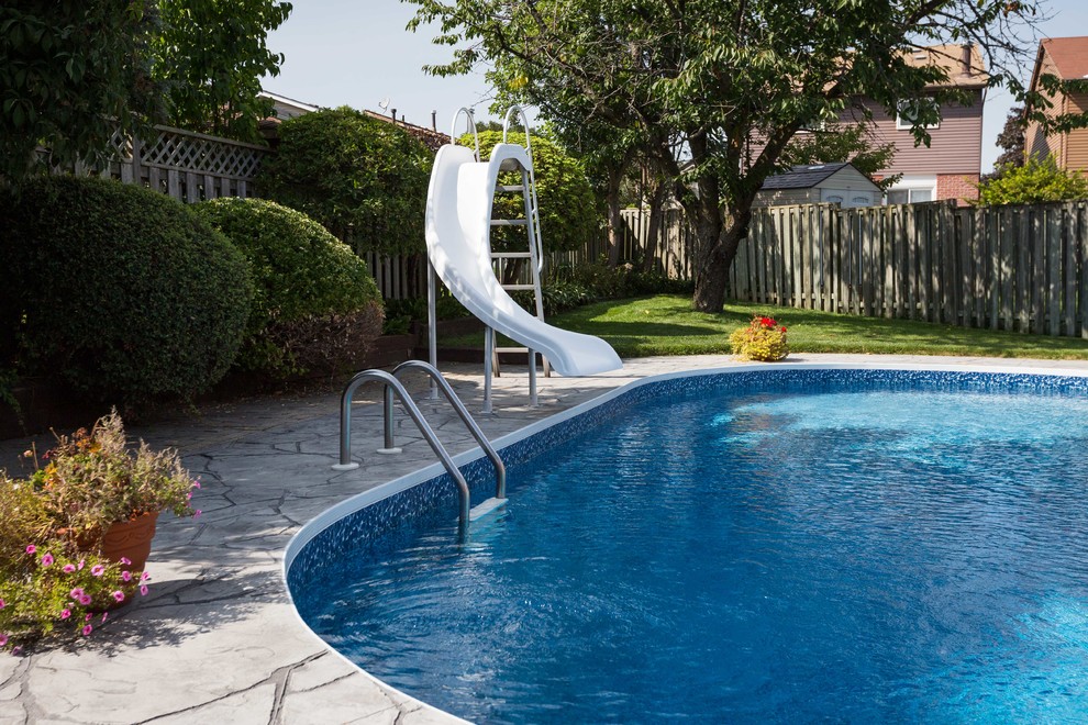 Schmidt Vinyl Pickering Pool Renovation Modern Pool Toronto by
