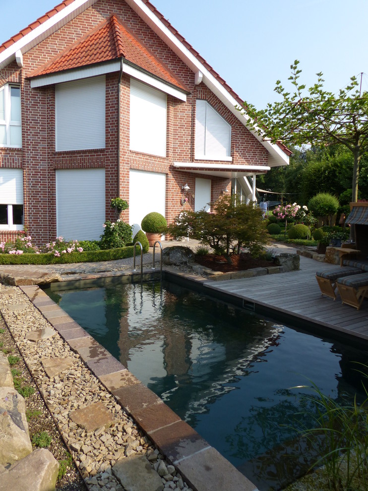 Schwimmteich Contemporary Pool Dortmund by Grün Grüner