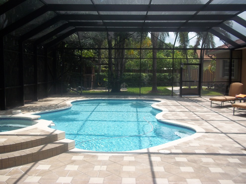 Screen Pool & Patio Enclosure Clásico Piscina Miami de