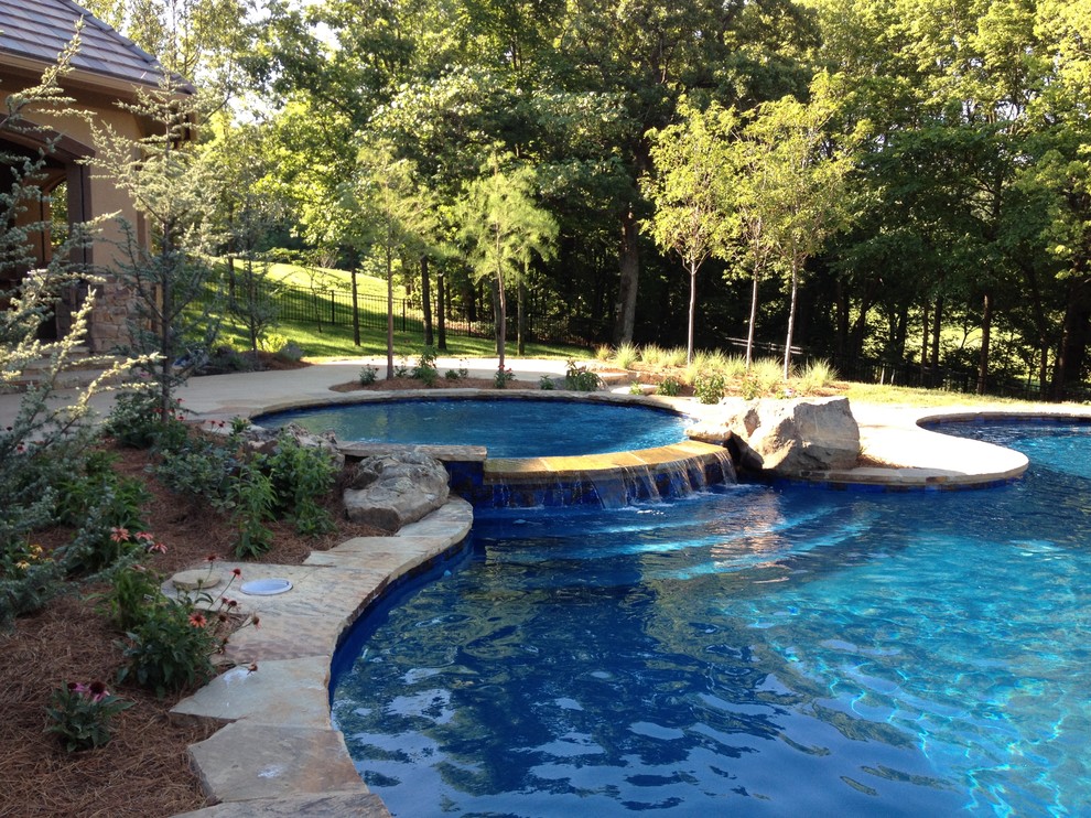 Shawnee Suburban Estate - Traditional - Pool - Kansas City - by Liquify ...