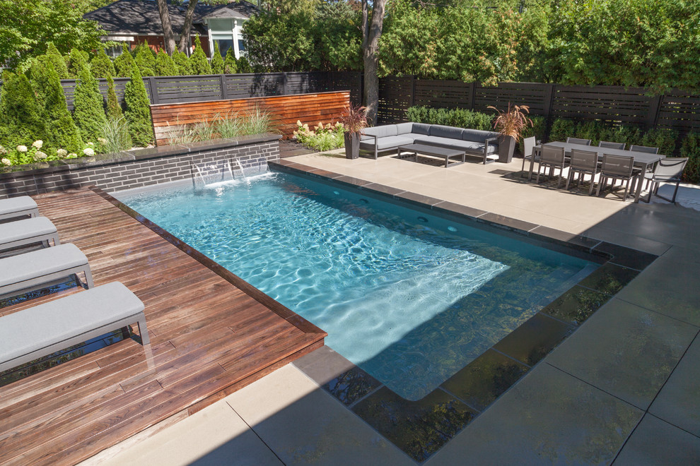 Sleek & Modern Pool - Swimming Pool & Hot Tub - Toronto - by Pioneer ...