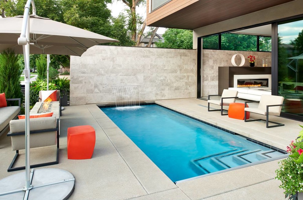 Idéer för en modern pool längs med huset