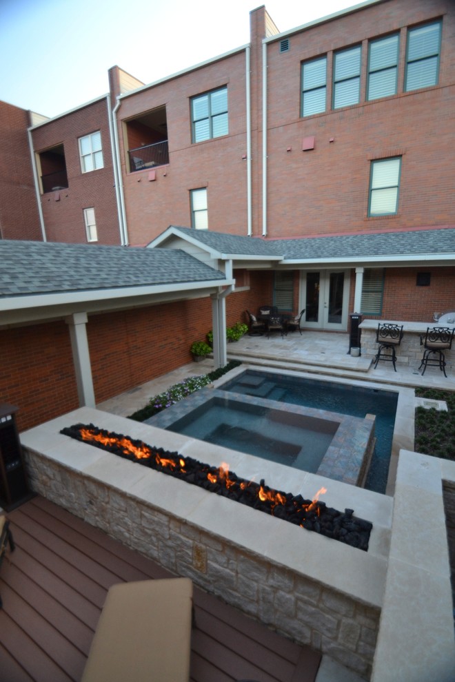 Southlake Brownstone Pool/Spa/Kitchen in Tight Space Contemporary