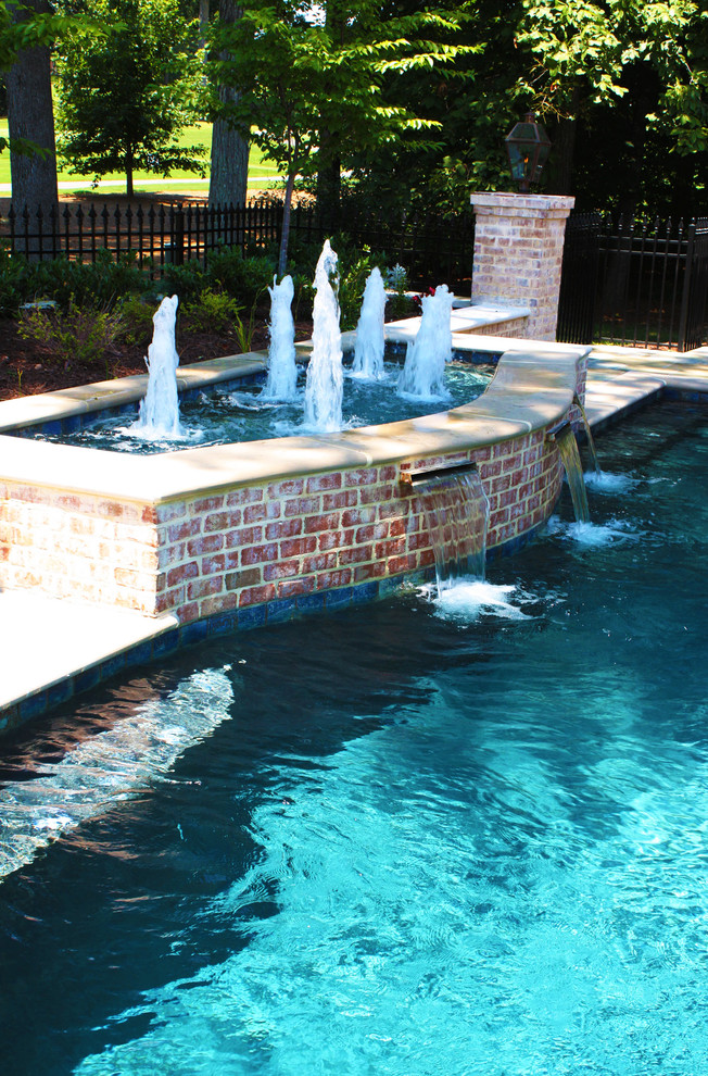 Southwind Formal Swimming Pool & Fountain Feature Traditional Pool