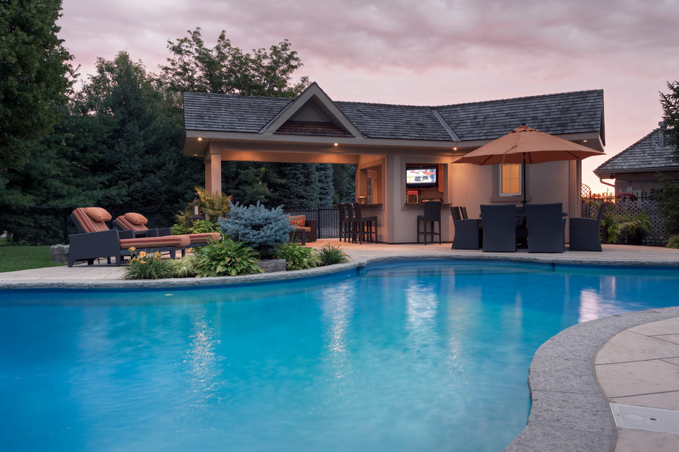 Spacious Outdoor Living Contemporary Pool Toronto by Betz Pools