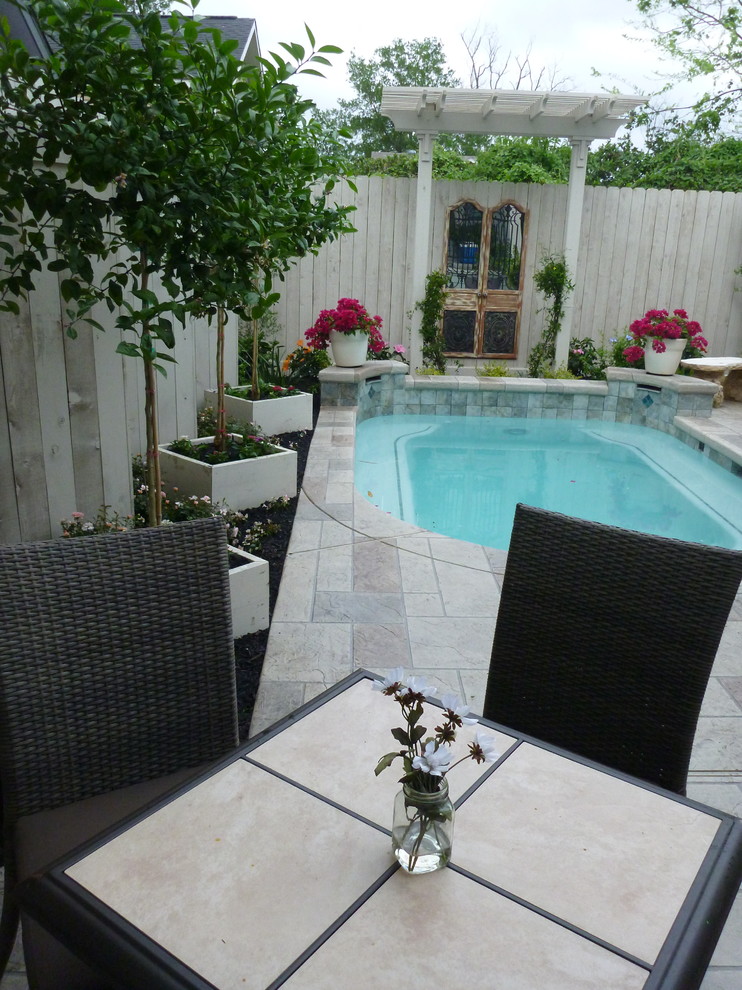 Design ideas for a bohemian swimming pool in Houston.
