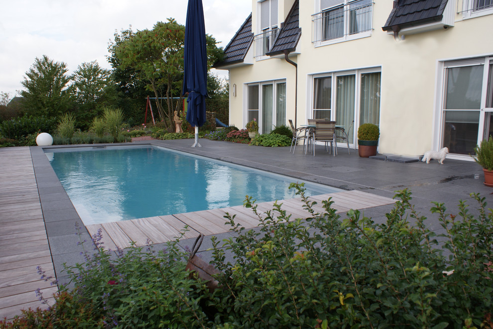 Example of a classic pool design in Hamburg