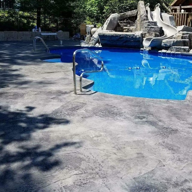 Stamped concrete Mediterráneo Piscina Boston de Concrete