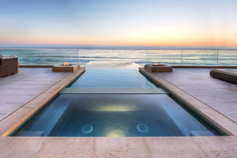 Contemporary swimming pool in Orange County.