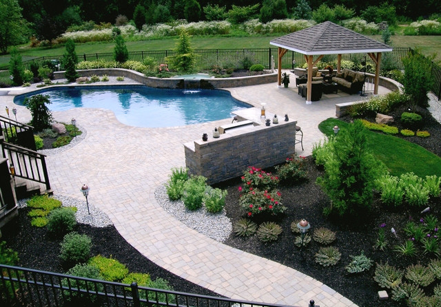 Swimming pool deck: Cabana, Sitting Wall, Built in Grill, Lighting -  Contemporary - Swimming Pool & Hot Tub - Philadelphia - by Landscape Plus,  LLC | Houzz IE