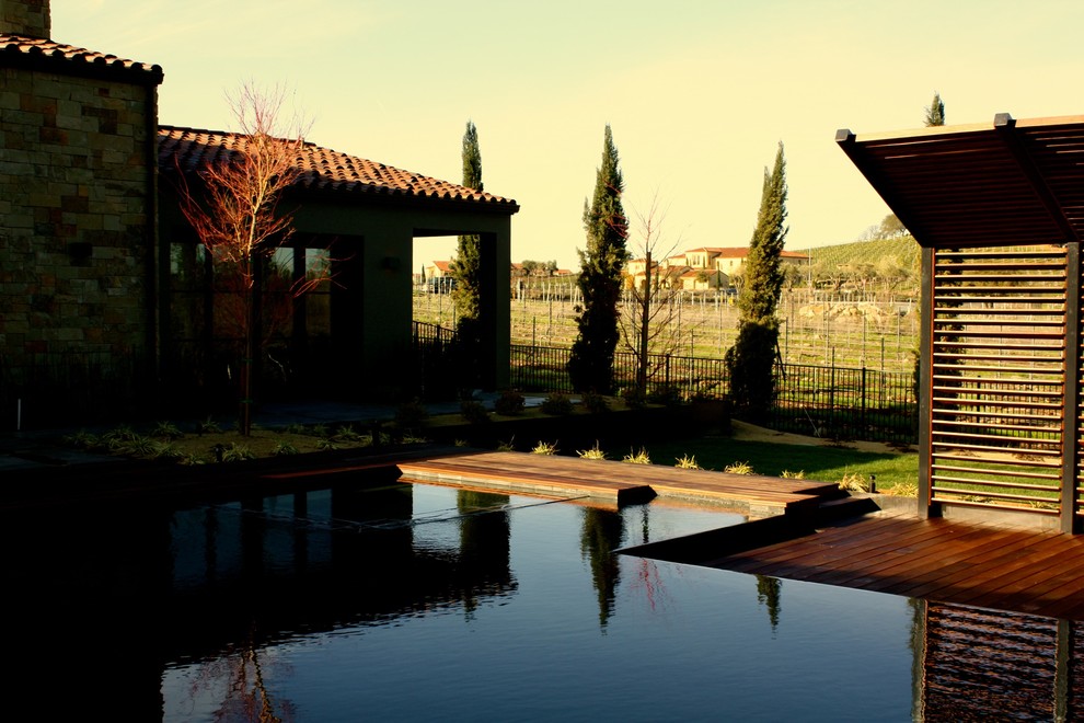 Example of a tuscan pool design in Sacramento
