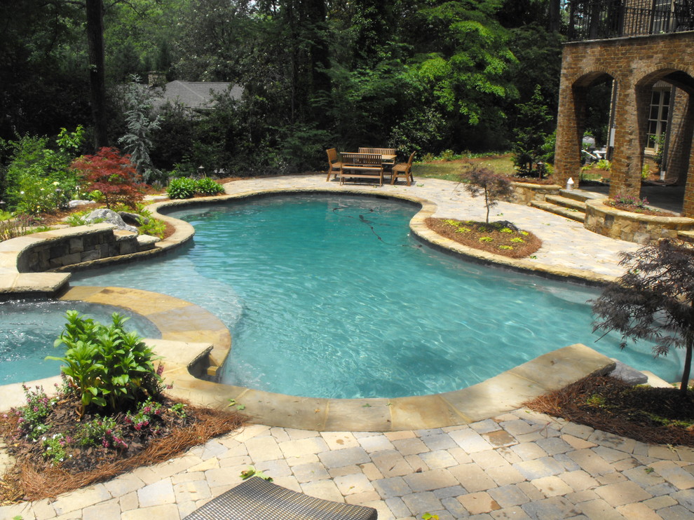 Design ideas for a traditional swimming pool in Atlanta.