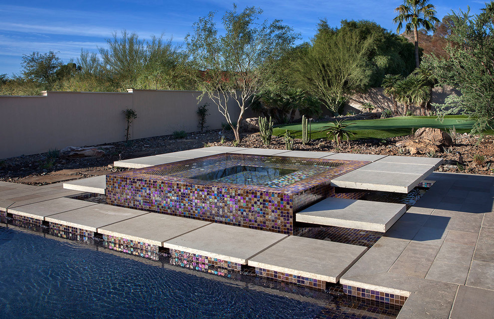Moderner Pool in Phoenix
