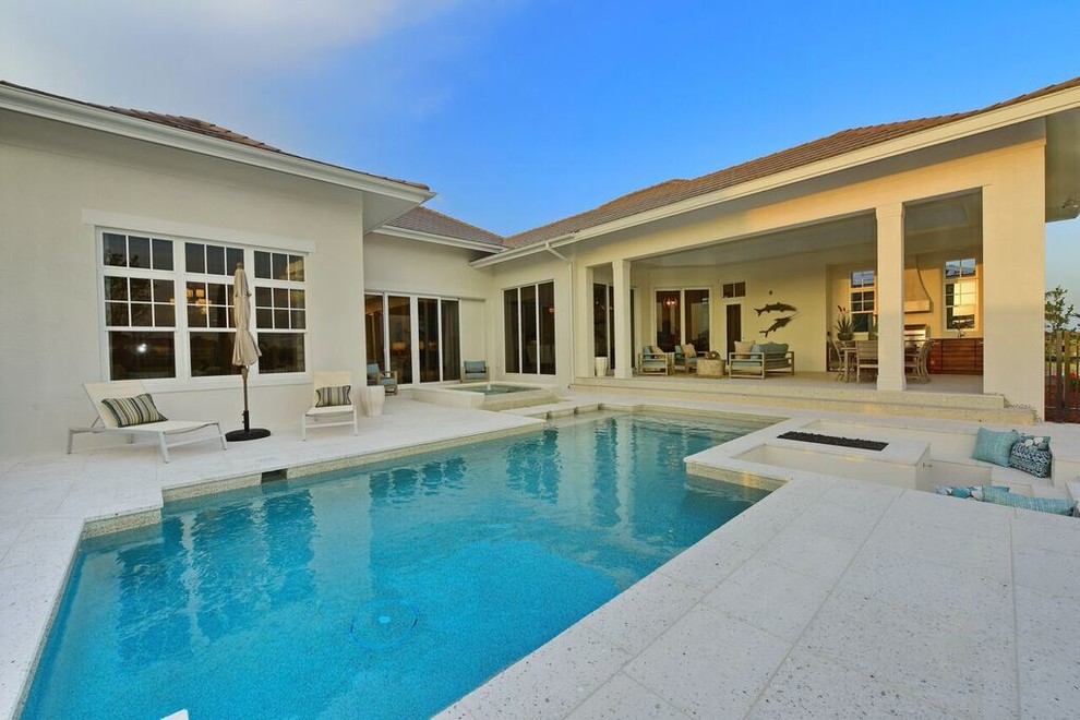 Pool - modern pool idea in Tampa