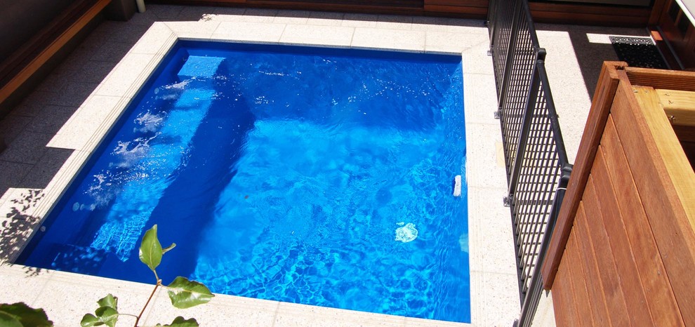 Cette photo montre une piscine méditerranéenne.