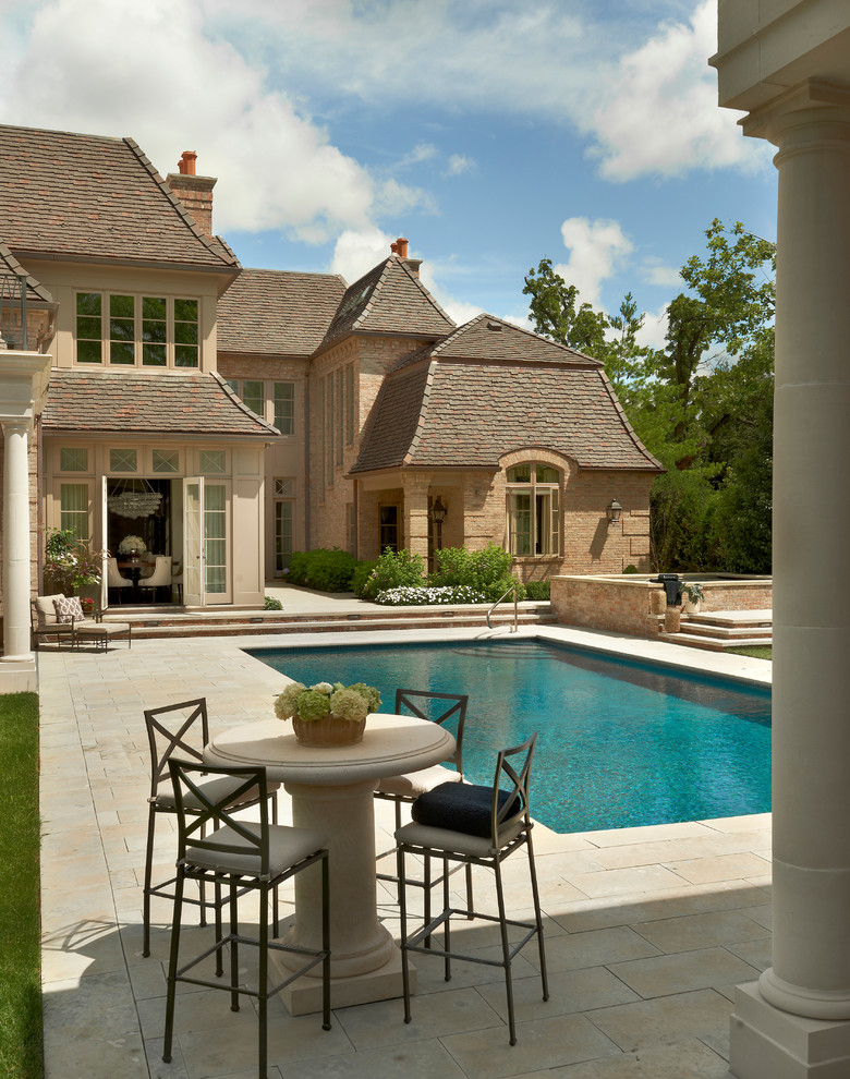Pool - traditional rectangular pool idea in Chicago