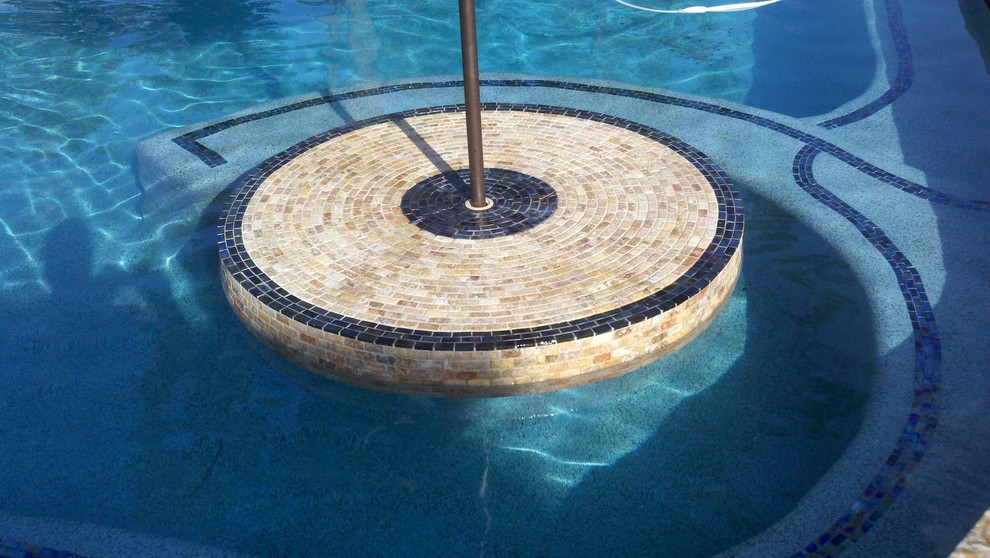 Immagine di una piscina minimal