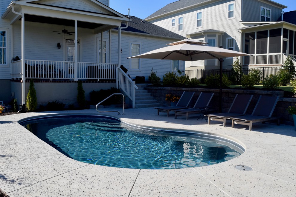 Trilogy Fiberglass Columbia Model Pool, Kidney Shaped Modern Pool