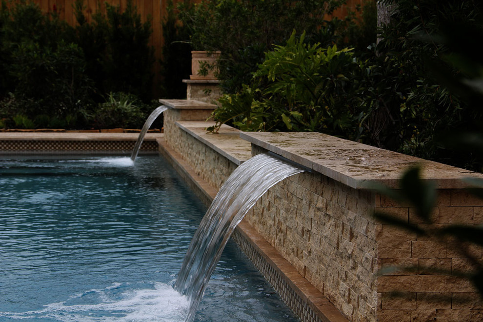 Свежая идея для дизайна: бассейн в средиземноморском стиле - отличное фото интерьера