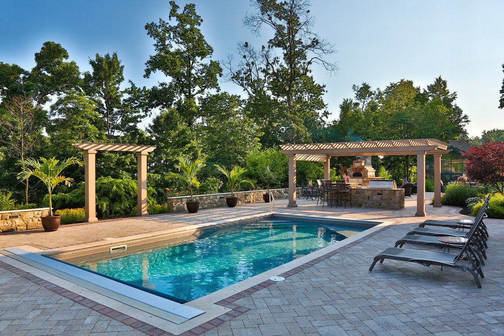 Источник вдохновения для домашнего уюта: прямоугольный бассейн в классическом стиле с зоной барбекю