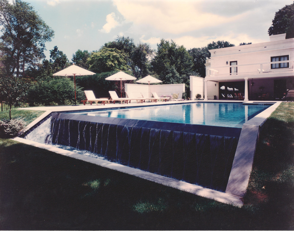 This is an example of a modern swimming pool in New York.