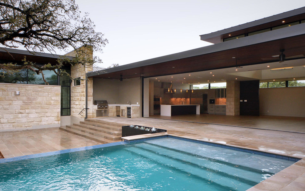 Источник вдохновения для домашнего уюта: прямоугольный бассейн в стиле модернизм