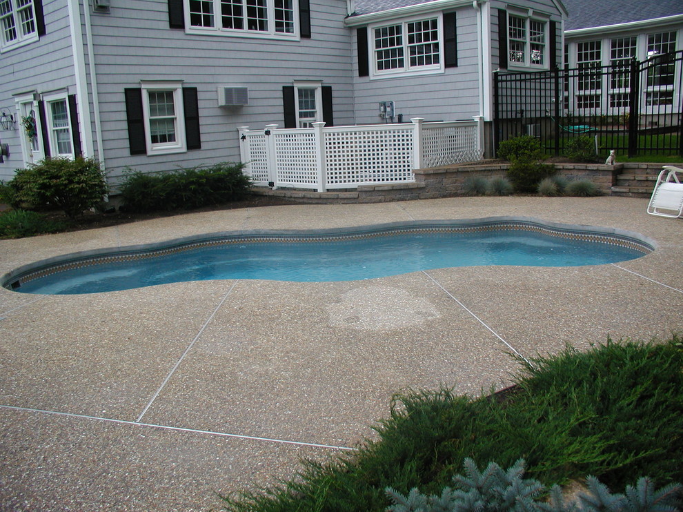 Inspiration for a traditional swimming pool in Boston.