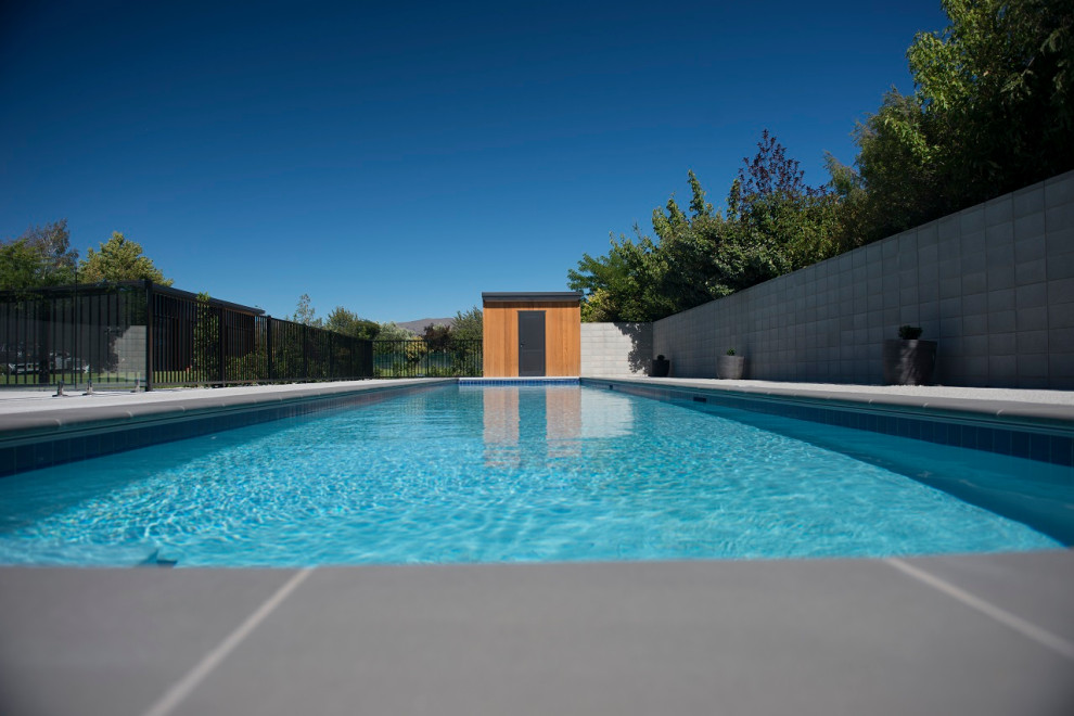Inspiration for a modern pool remodel in Dunedin