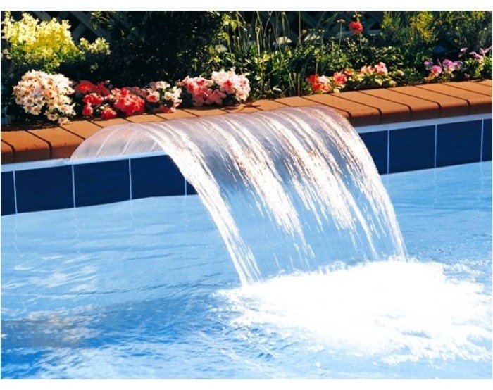 Design ideas for a classic swimming pool in Phoenix.
