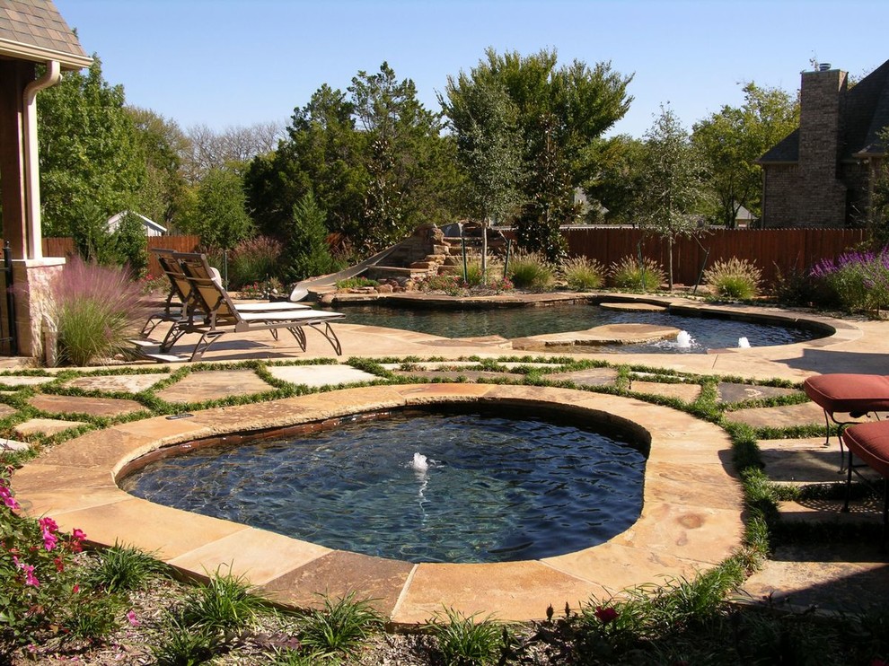 Immagine di una piscina stile rurale personalizzata