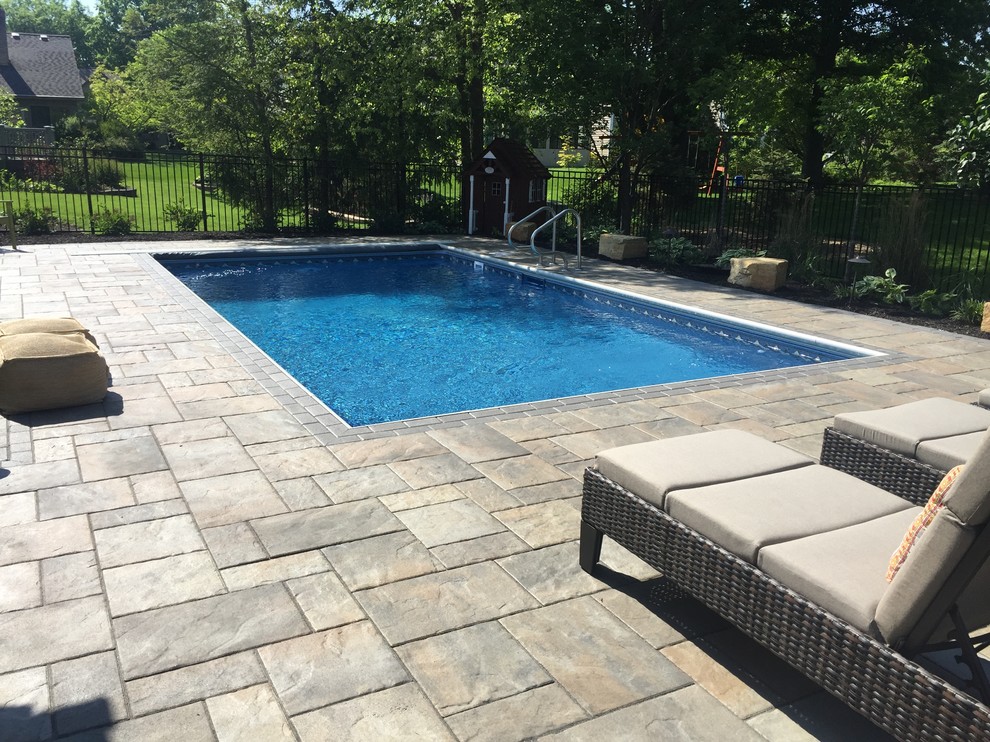 Worthington pool hardscape and landscape Traditional Pool