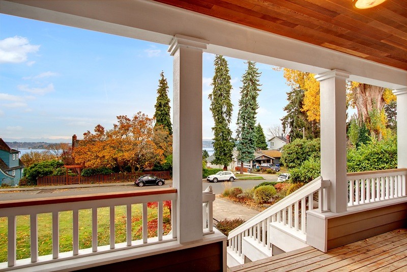 This is an example of a classic veranda in Seattle.