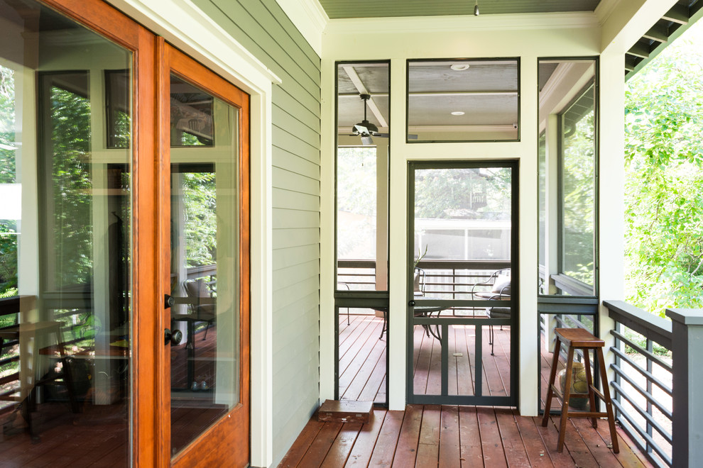 Inspiration pour un grand porche d'entrée de maison craftsman.