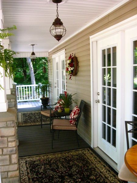 Inspiration for an eclectic porch remodel in Atlanta