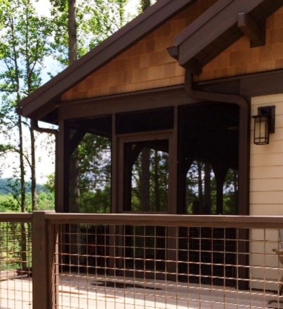 Design ideas for a medium sized rustic veranda in Nashville.