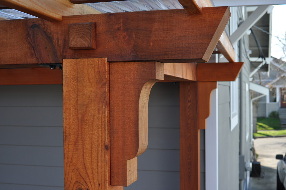 Exemple d'un porche d'entrée de maison craftsman.