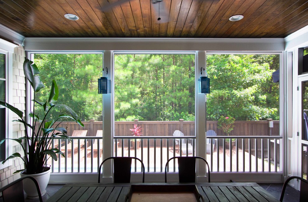 Photo of a world-inspired veranda in Wilmington.