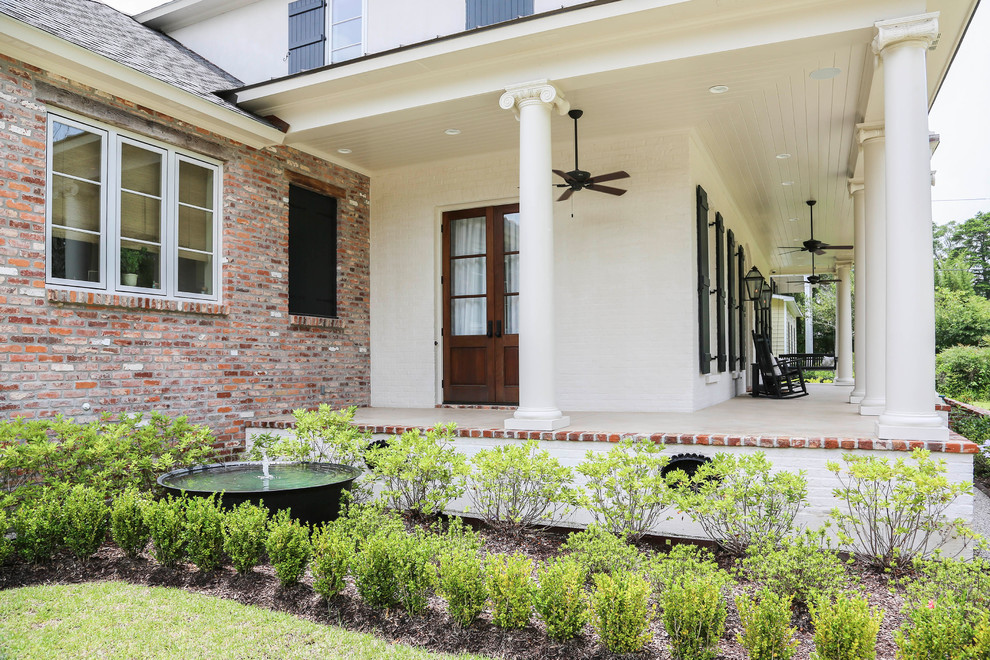 This is an example of a transitional porch design in New Orleans.