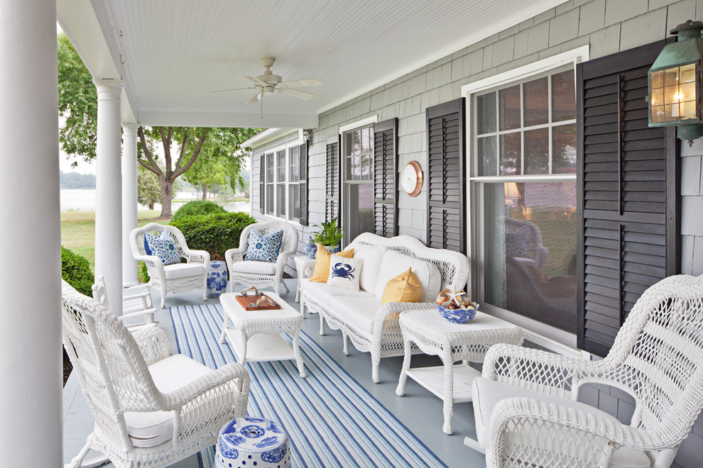 Classic porch idea in Baltimore with a roof extension