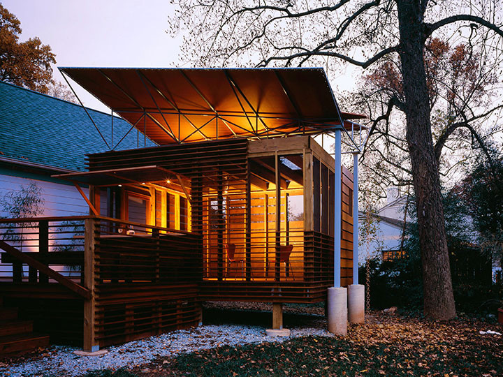 Réalisation d'un porche d'entrée de maison minimaliste.