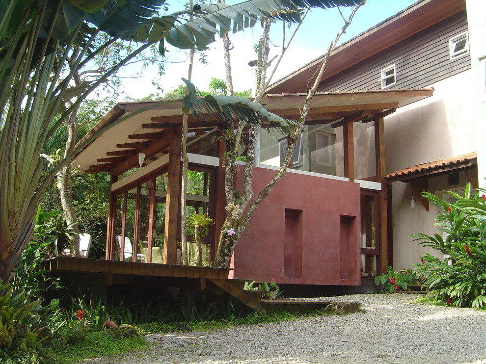Modelo de terraza tropical en anexo de casas