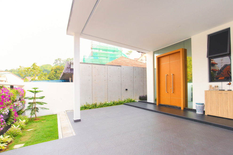 Inspiration for a world-inspired veranda in Singapore.