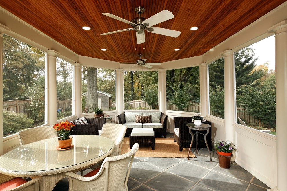 Inspiration for a timeless porch remodel in DC Metro with a roof extension