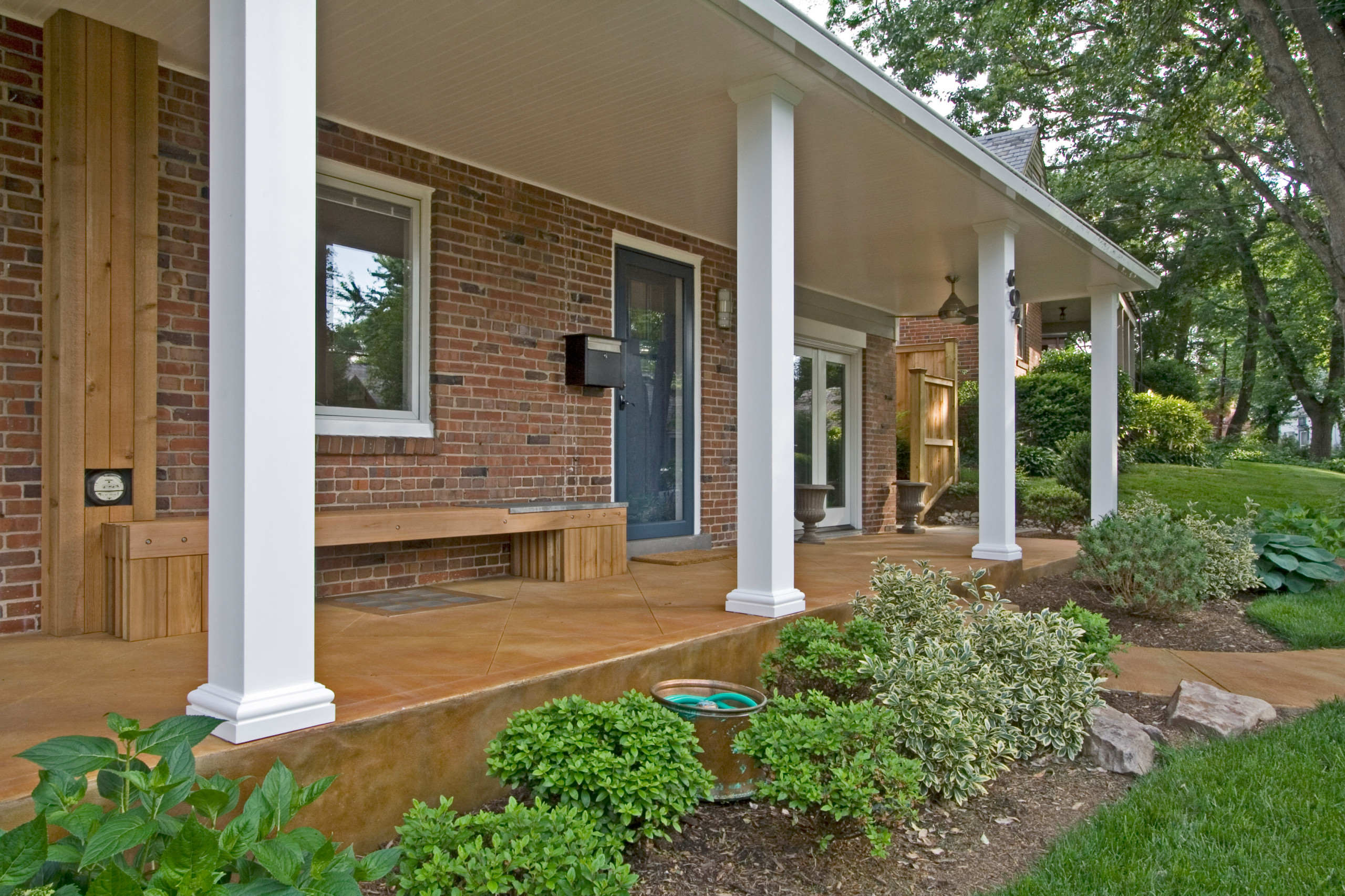 Full Length Front Porch - Photos & Ideas | Houzz