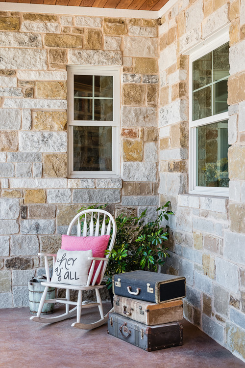 Design ideas for a traditional veranda in Austin with concrete slabs.